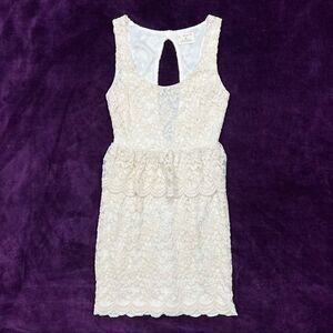 Pins And Needles Urban Outfitters Ivory Cream Lace Sleeveless Peplum Dress XS